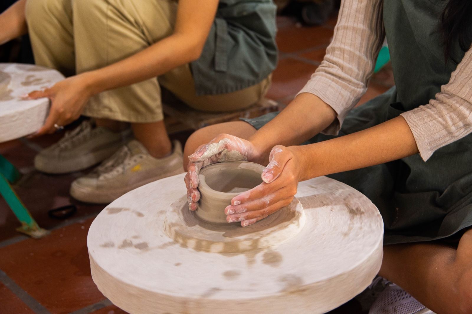 Trải nghiệm làm gốm cũng là một loại hình DIY