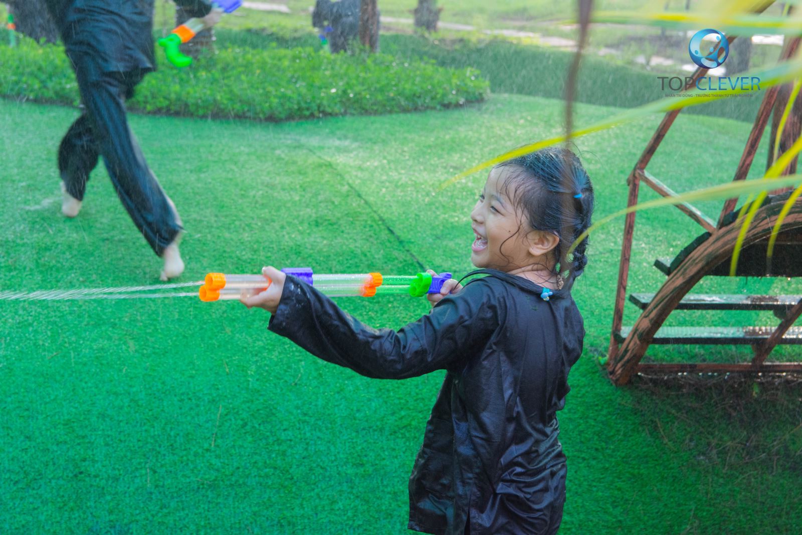 Mùa Hè Thêm Xanh Mát Với Lễ Hội Té Nước Tại Trung Tâm Nhân Trí Dũng